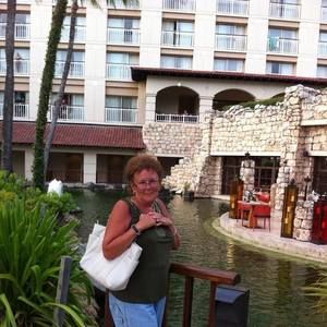 Meet your Posher, Sandy